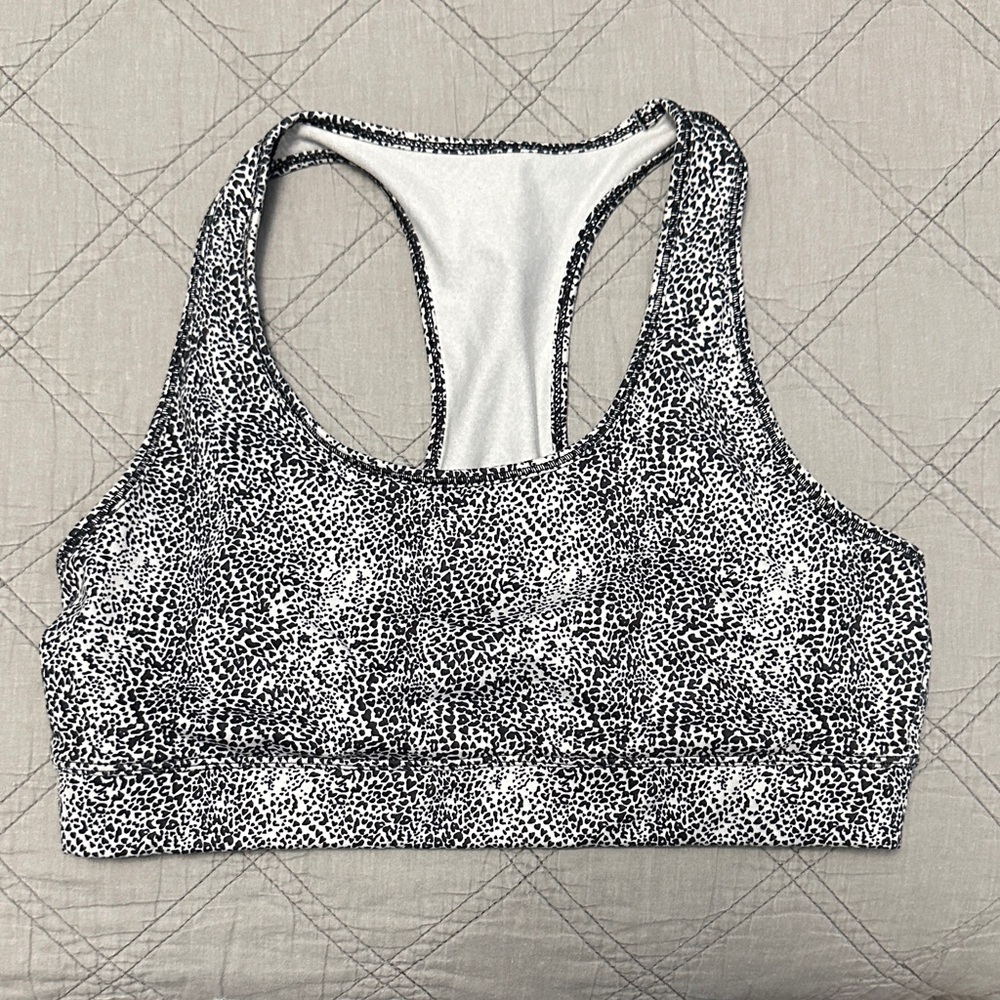 GAP Black and White Patterned Sports Bra